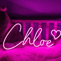 Neonreclame met aangepaste naam en LED-neonlicht