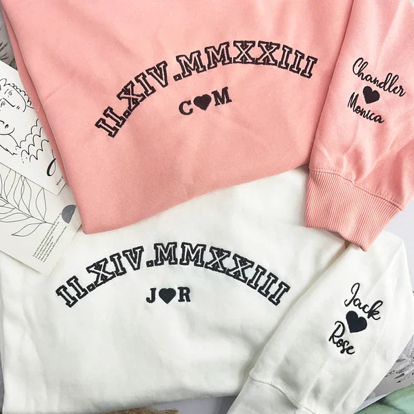 Sweat à capuche ras du cou personnalisé avec chiffres romains brodés, cadeaux personnalisés pour couples