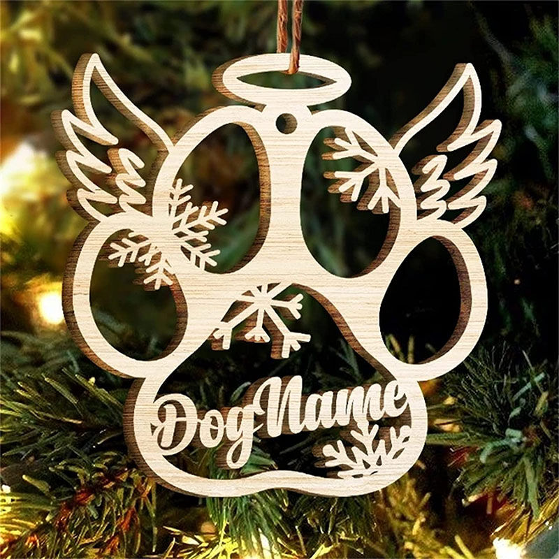 Aangepaste houten kerstversiering met naam, hondenpoothanger met vleugels