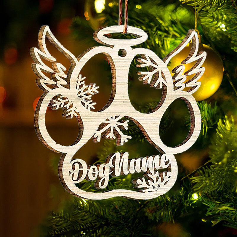 Aangepaste houten kerstversiering met naam, hondenpoothanger met vleugels