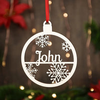 Décoration de sapin de Noël en bois blanc personnalisée avec motif de clochettes et de flocons de neige et nom
