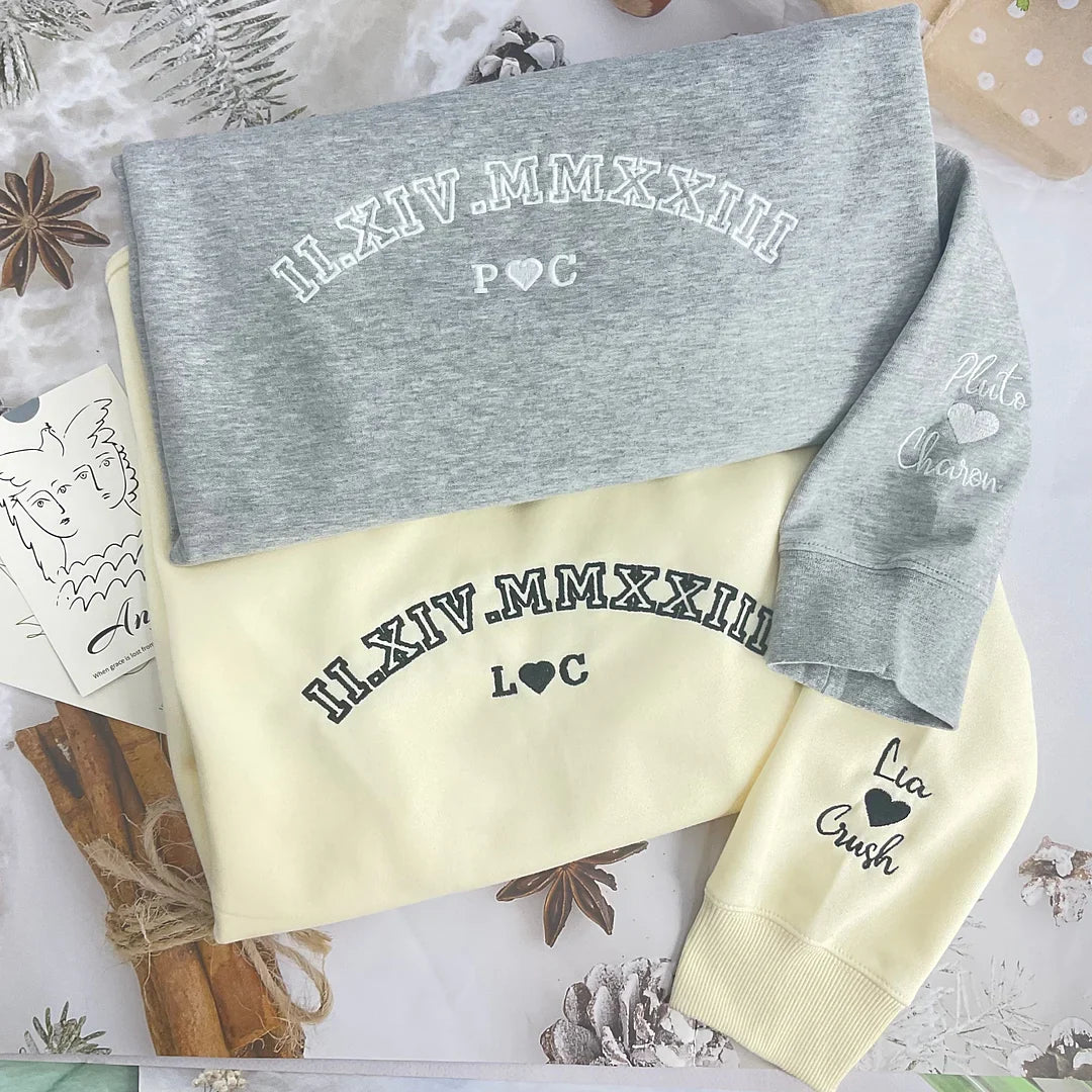 Sweat à capuche ras du cou personnalisé avec chiffres romains brodés, cadeaux personnalisés pour couples