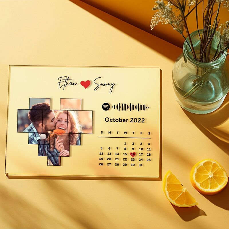 Gepersonaliseerde acrylplaat met aangepaste Spotify-code en hartfotoontwerp, perfect cadeau voor koppels