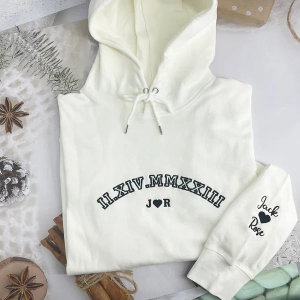 Sweat à capuche ras du cou personnalisé avec chiffres romains brodés, cadeaux personnalisés pour couples