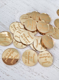 Gepersonaliseerde ronde spiegel naamplaatjes van goud of zilver, acryl als bedankjes voor bruiloften, naamkaartjes, feesttafelbordjes en plaatskaartjes