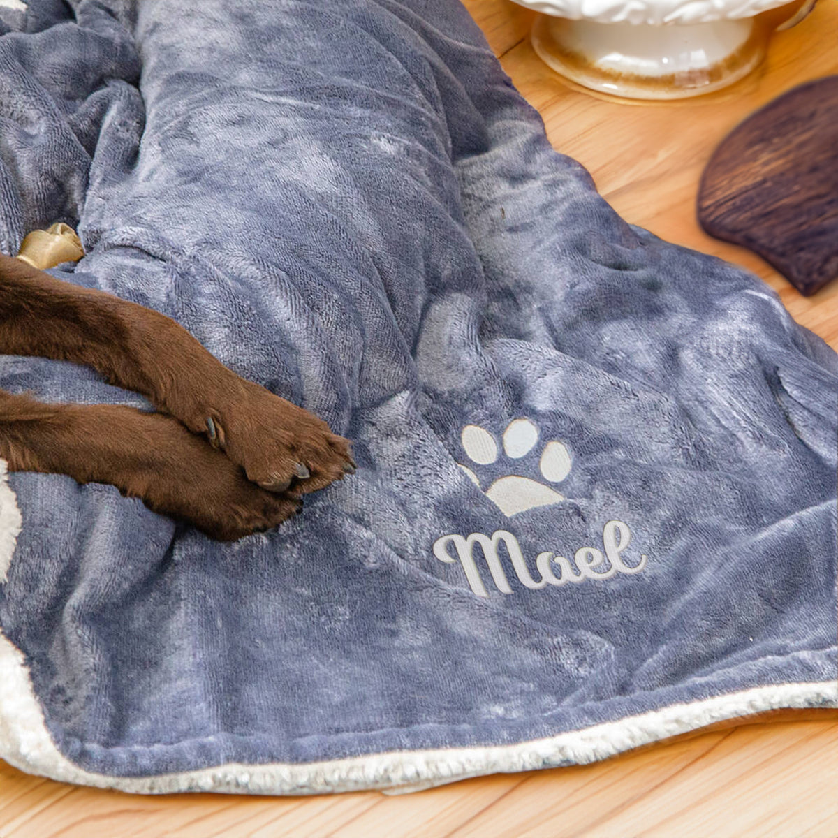 Gepersonaliseerde deken met huisdiernaam voor hond, aangepaste naamdeken voor honden, dikke fleece deken voor huisdieren, deken met pootafdruk, geborduurde deken met hondennaam