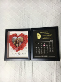 (Hart met lied) Aangepast bloemenframe met ECHTE MAANSTAND Jubileumkalender