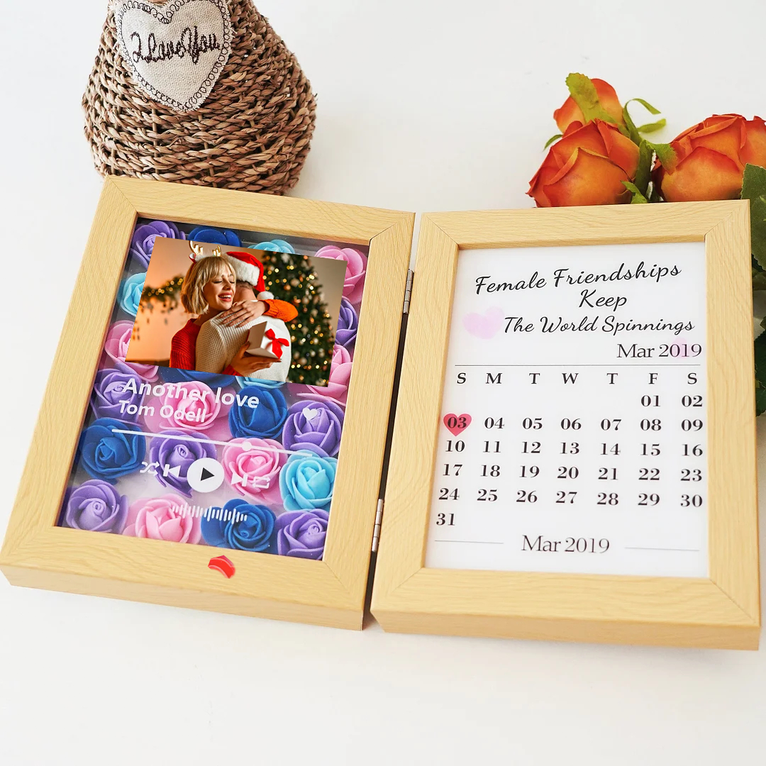 Nieuw gepersonaliseerd frame met muzikale bloemen en jubileumcadeaus