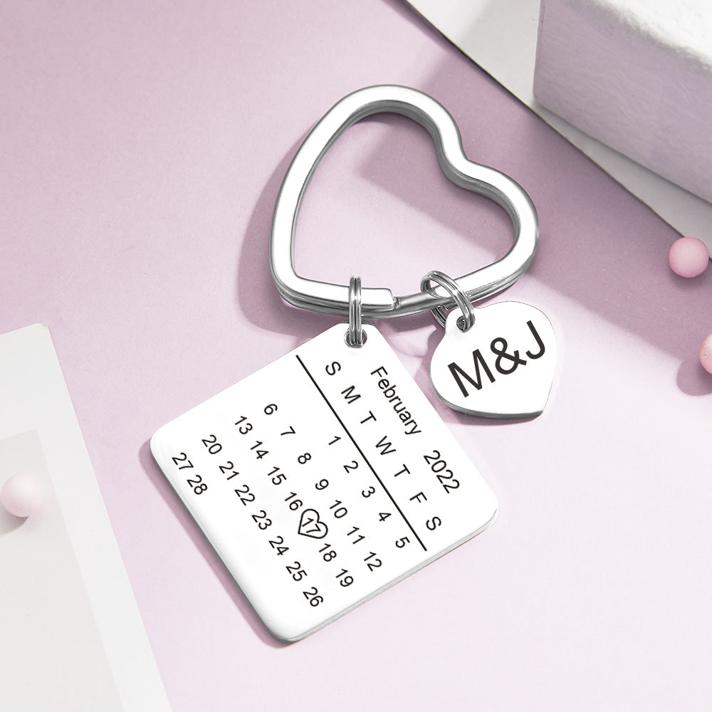 Jubileumcadeaus, gepersonaliseerde kalender sleutelhanger, hartvormige sleutelhanger