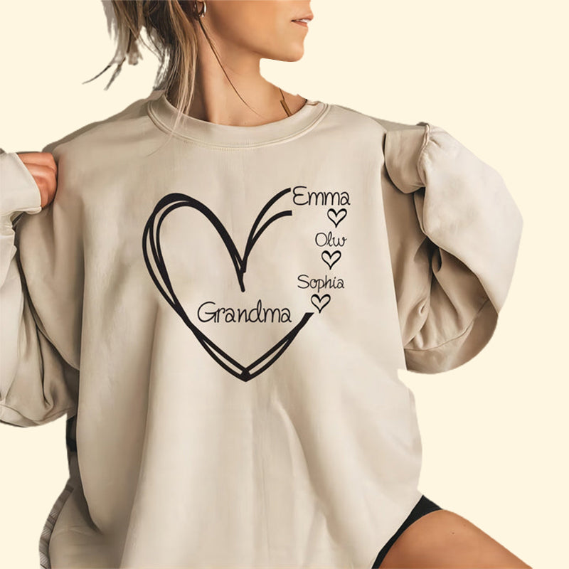 Sweat-shirt avec le nom de l'enfant, sweat-shirt imprimé cœur Grandma Nana Gigi Mom Mama, cadeau fête des mères, cadeau pour nouvelle maman