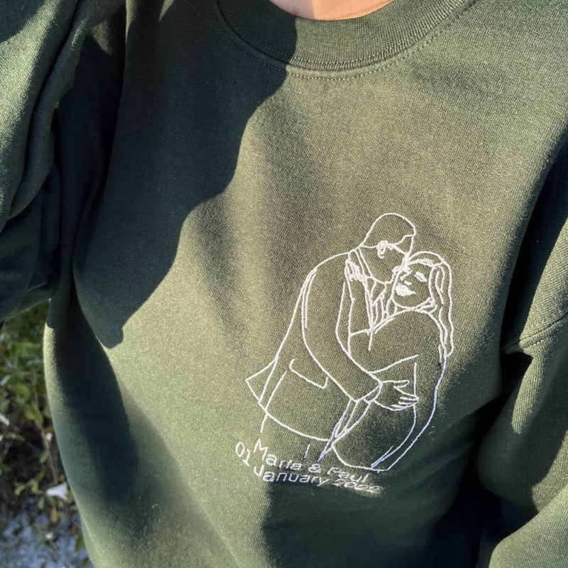 Gepersonaliseerde sweatshirt met geborduurde omtrekfoto