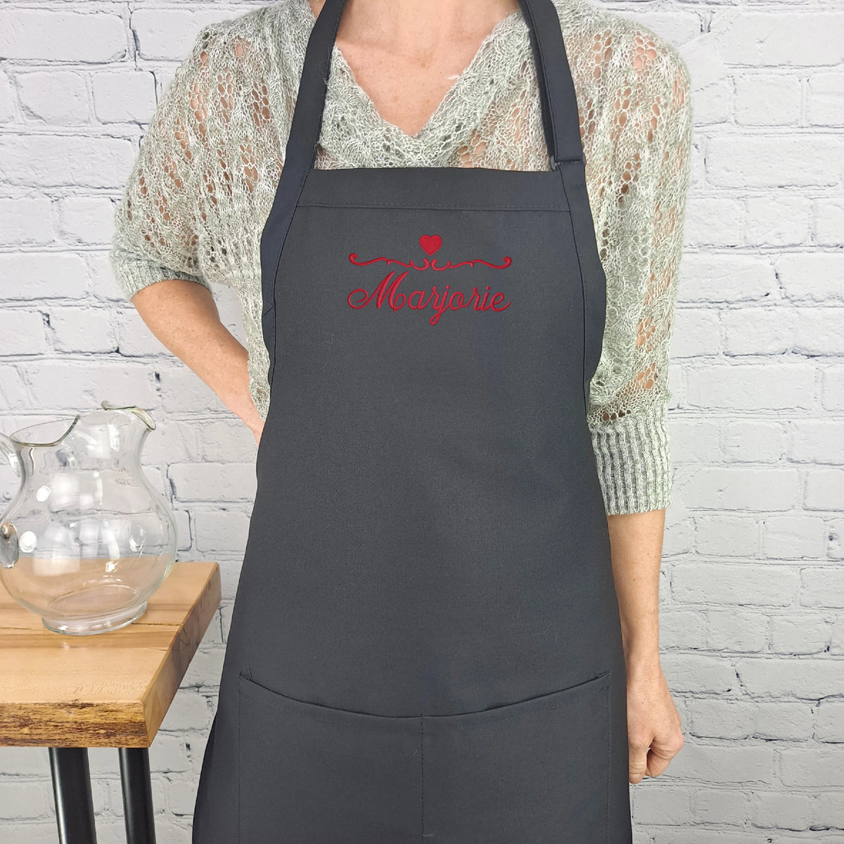Tablier personnalisable, personnalisé, nom, coeur, cuisine, tablier brodé, cadeau pour elle