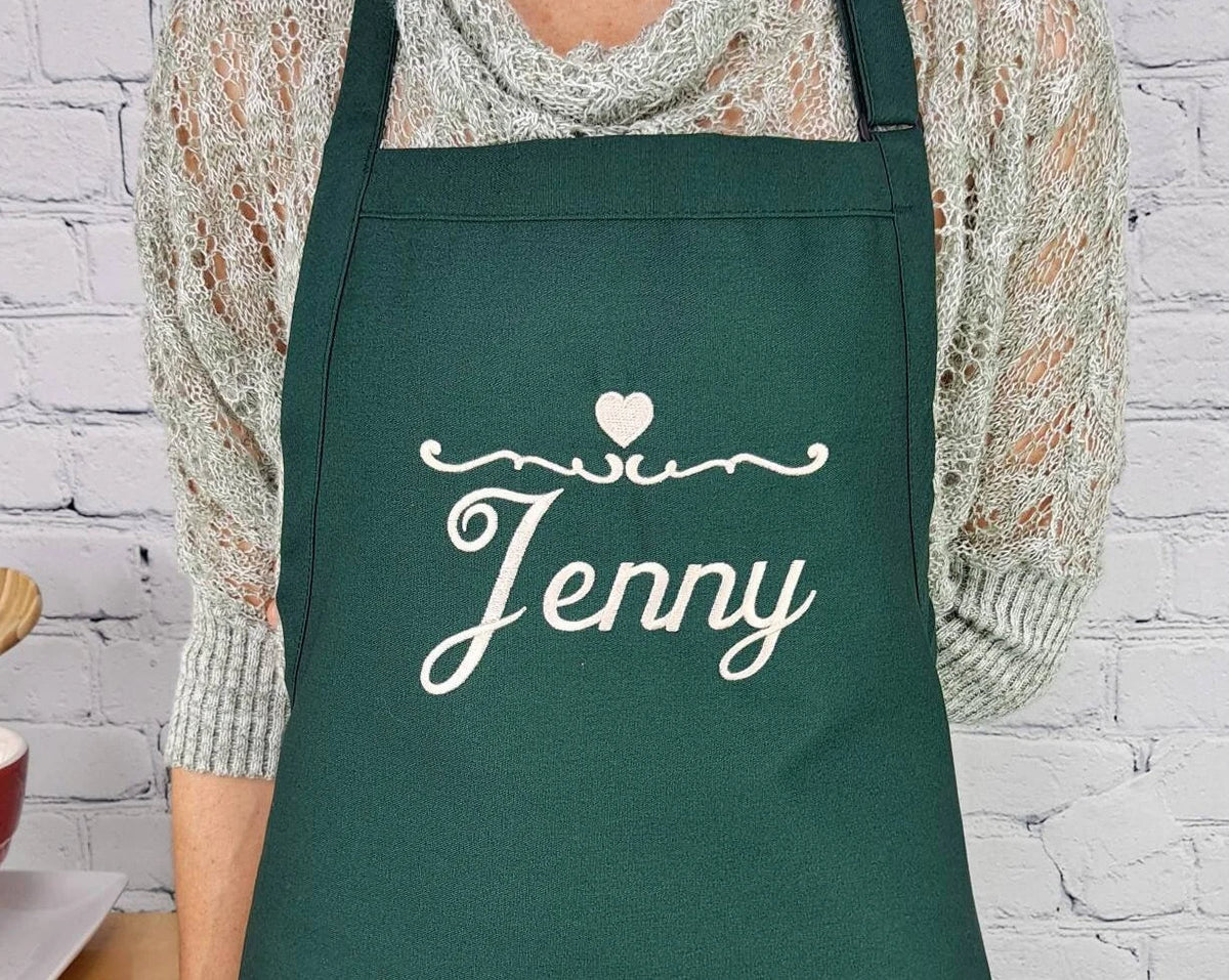 Tablier personnalisable, personnalisé, nom, coeur, cuisine, tablier brodé, cadeau pour elle