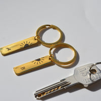 Sleutelhangerset voor koppels, gegraveerde sleutelhanger voor koppels, jubileumcadeau voor vriendje