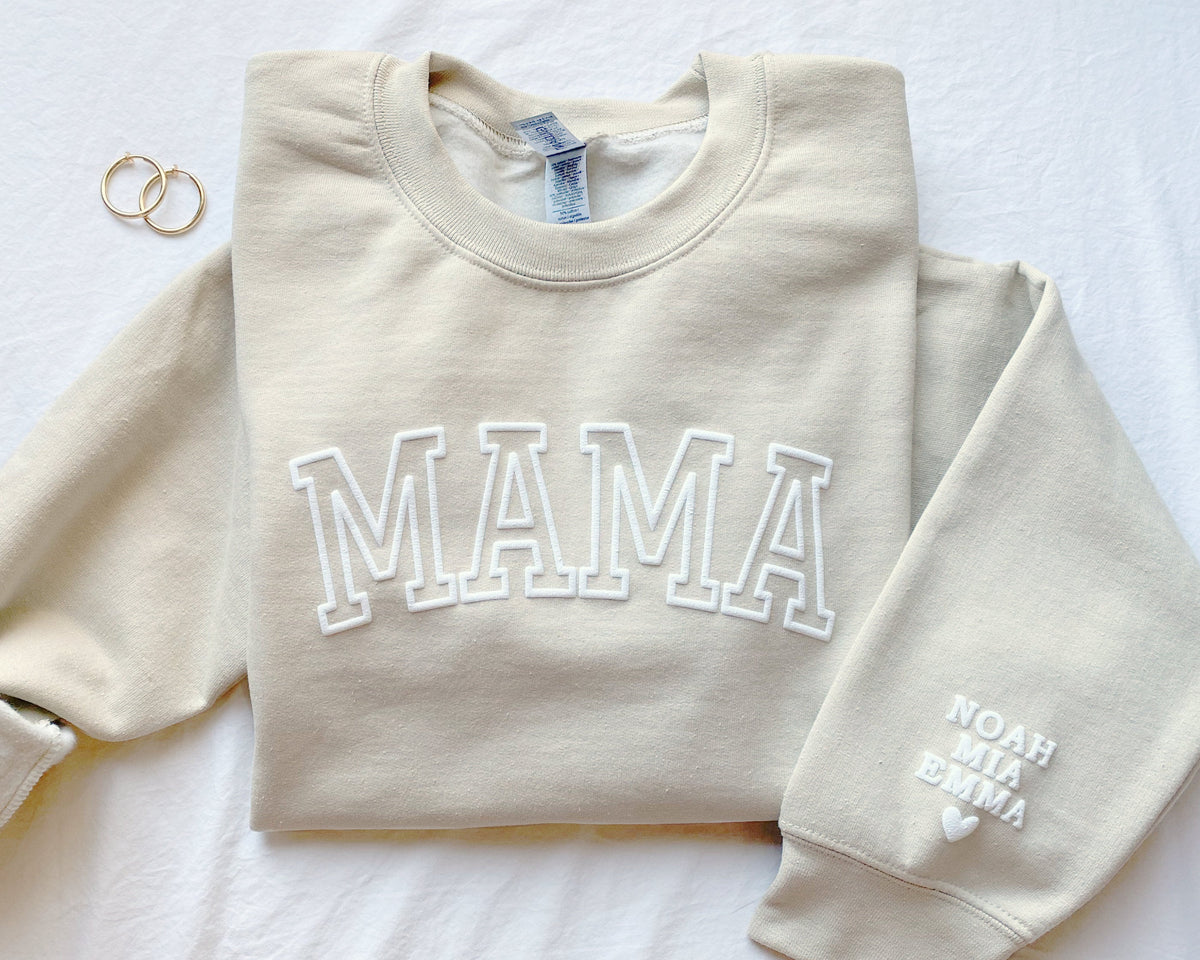 Sweat-shirt personnalisé pour maman avec les noms des enfants sur la manche, cadeau de fête des mères pour maman