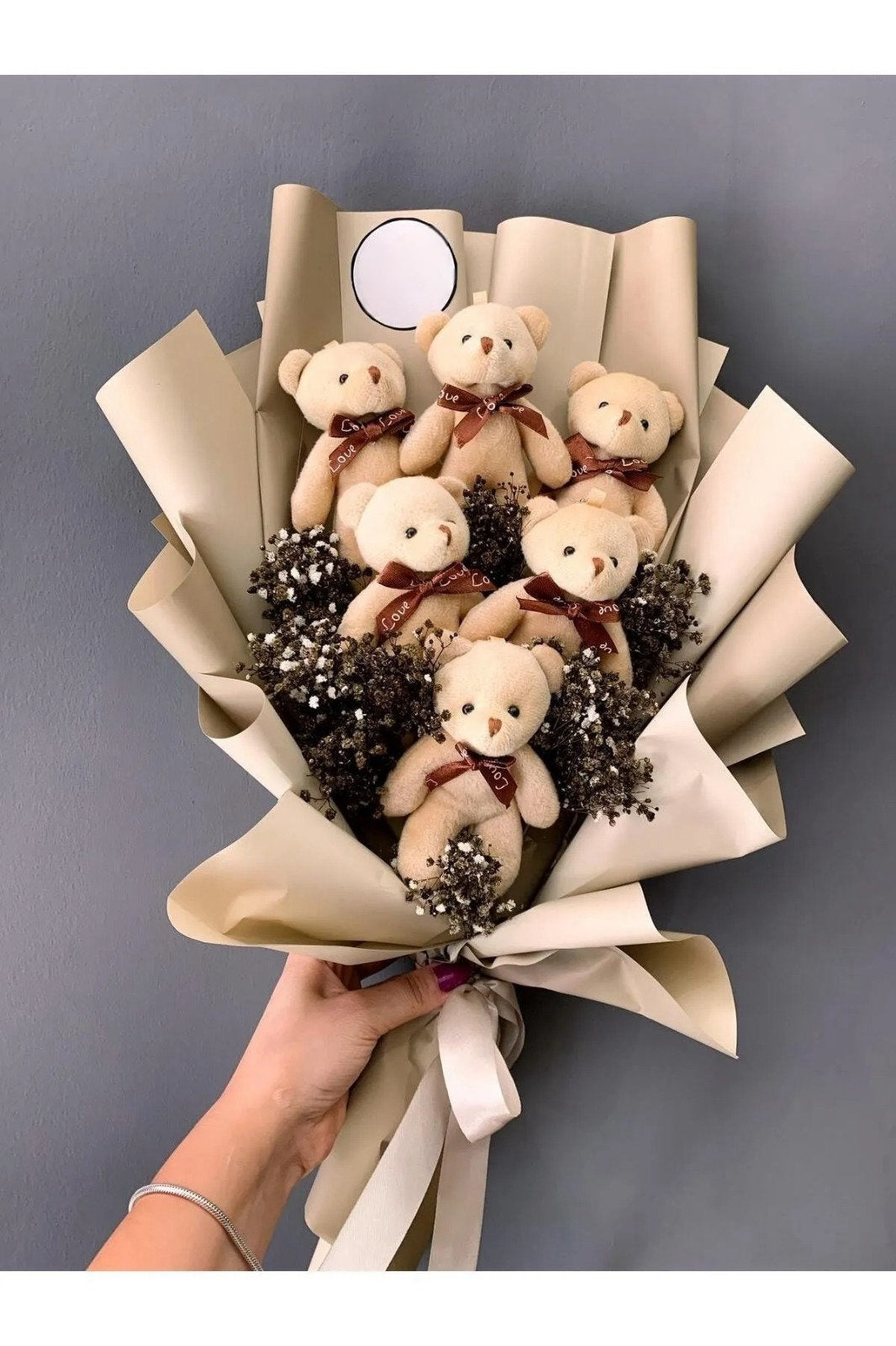 Kleine berenbloemen, pluchen berenboeket, liefdesbeerboeket