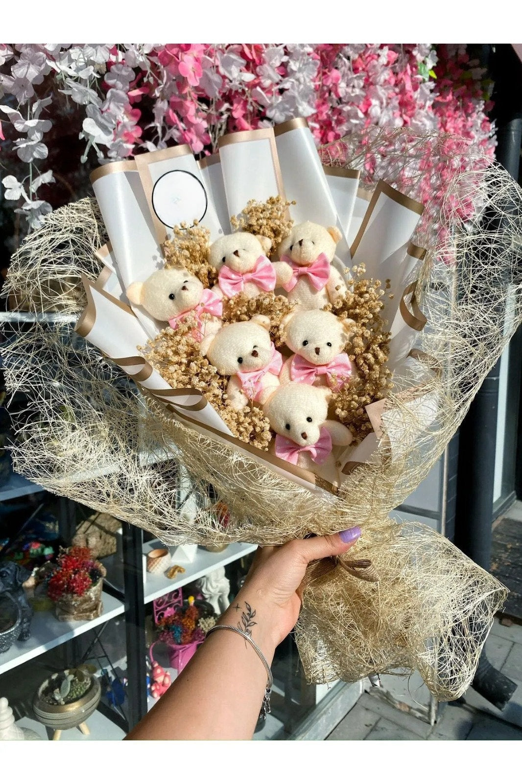 Kleine berenbloemen, pluchen berenboeket, liefdesbeerboeket
