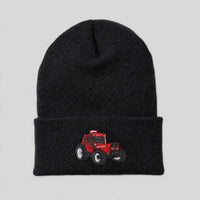 Bestickte umgeschlagene Beanie mit individuellem Traktorenmotiv - personalisiertes Geschenk für Landwirte & Traktorenliebhaber