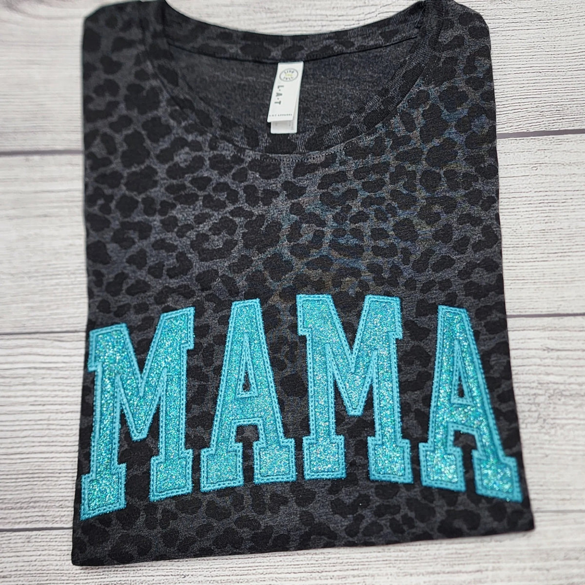 Besticktes Leoparden-Mama-Shirt, schwarzes Glitzer-T-Shirt, einfarbiges Muttertagsgeschenk für Mama