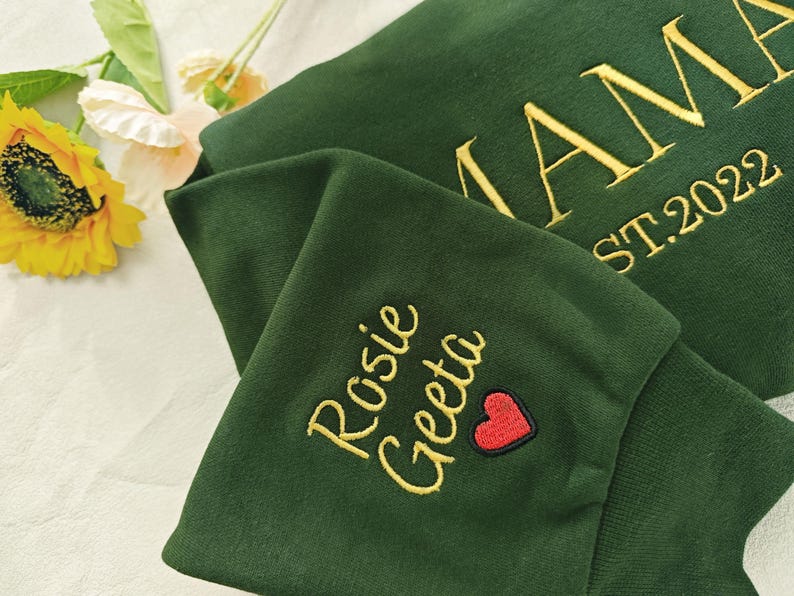 Personalisiertes Mama-Sweatshirt mit Vollstickerei, Outfit für frischgebackene Mütter, Geschenkidee zum Muttertag