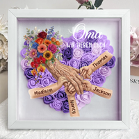 Personalisierte Schattenbox,Oma-Hand hält Schattenbox – Individuell gestalteter Rosenherzrahmen mit Namen für Oma | Muttertagsgeschenk von den Enkelkindern