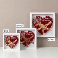 Personalisierte Schattenbox,Oma-Hand hält Schattenbox – Individuell gestalteter Rosenherzrahmen mit Namen für Oma | Muttertagsgeschenk von den Enkelkindern