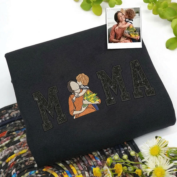 Ein funkelndes Geschenk für Oma: Personalisiertes Sweatshirt mit gesticktem Familienfoto und Glitzer