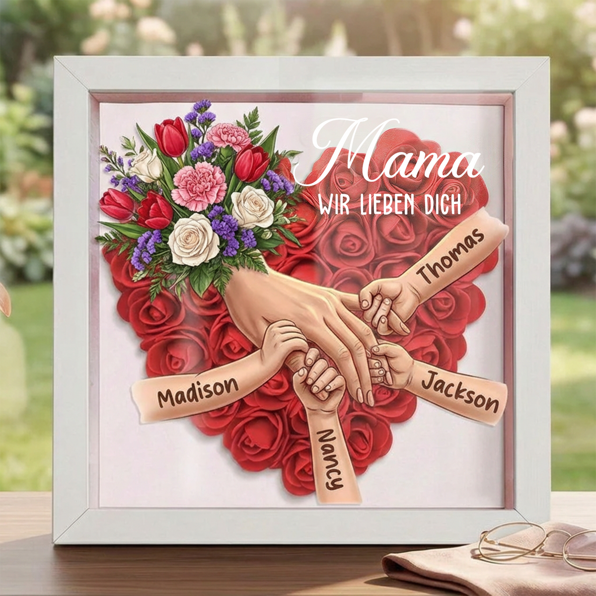 Personalisierte Erinnerungsbox mit weißen Rosen – Mama hält Händchen – Individuell gestalteter Rahmen zum Muttertag