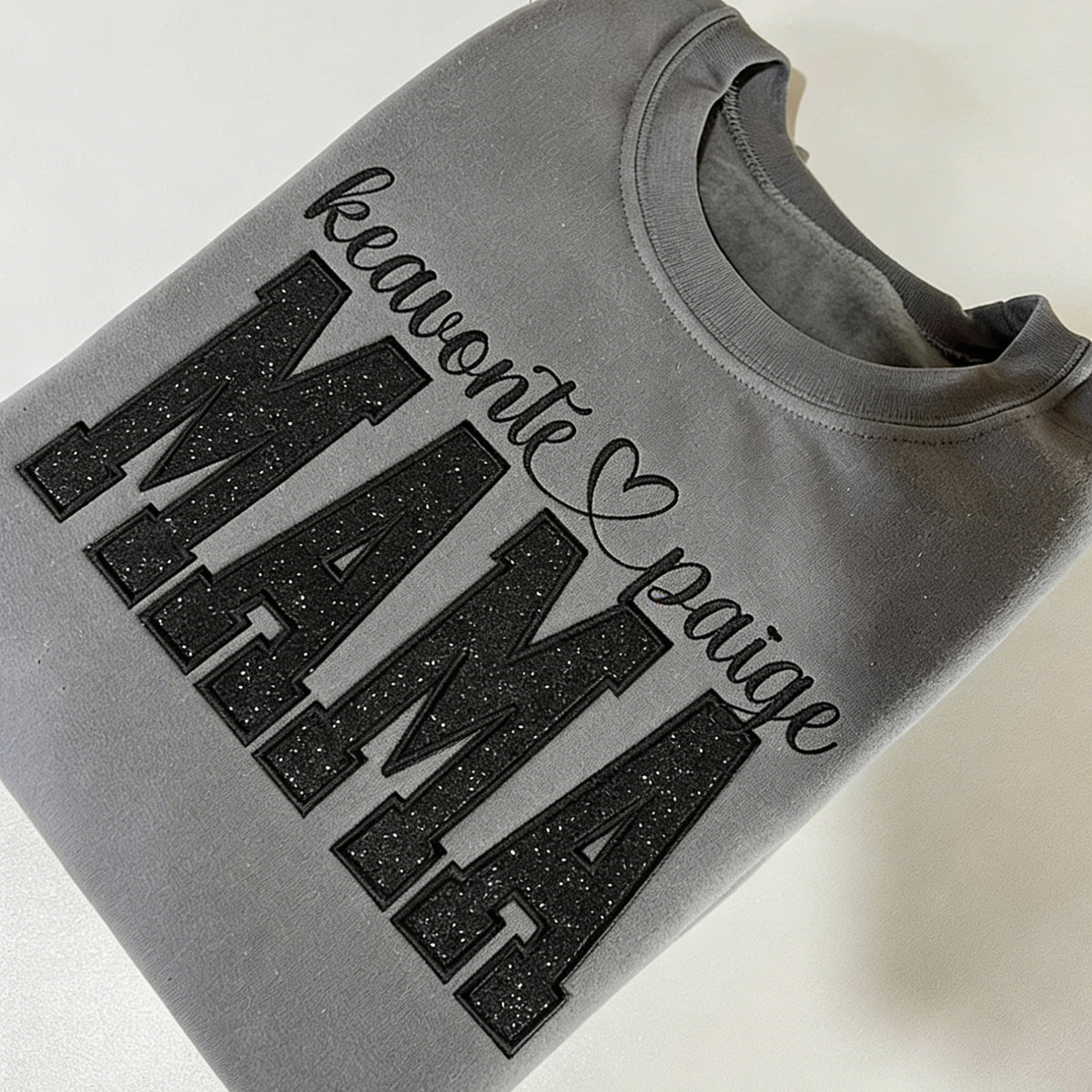 Glitzernder Paillettenpullover „MAMA“, ein umwerfendes Geschenk für Mama