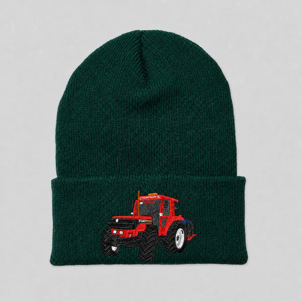 Bestickte umgeschlagene Beanie mit individuellem Traktorenmotiv - personalisiertes Geschenk für Landwirte & Traktorenliebhaber