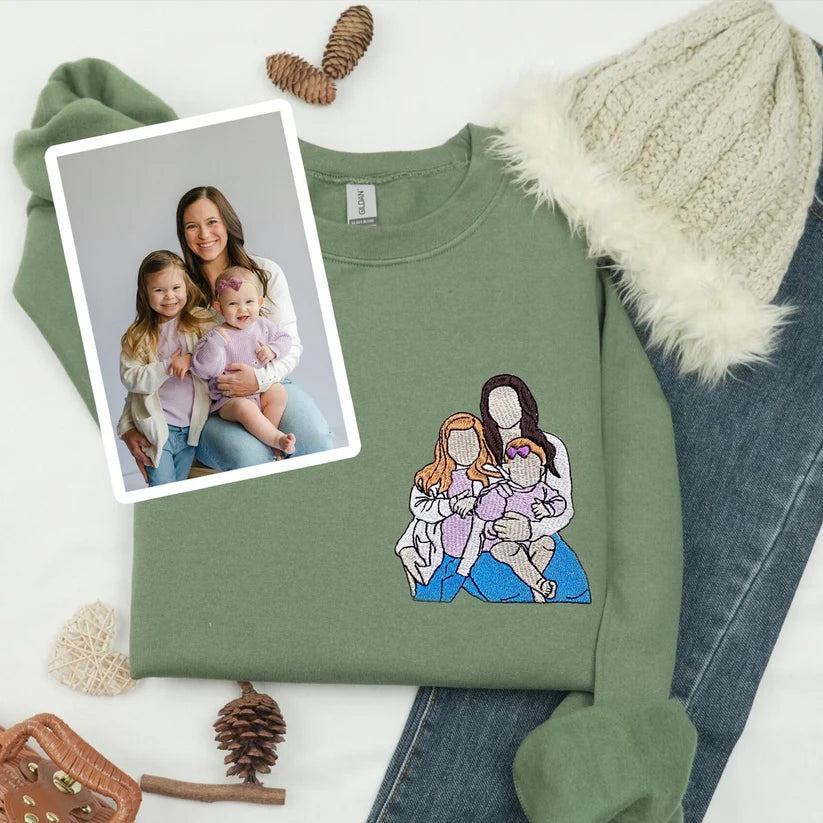 Individuell besticktes T-Shirt, Sweatshirt mit Mama-Porträt