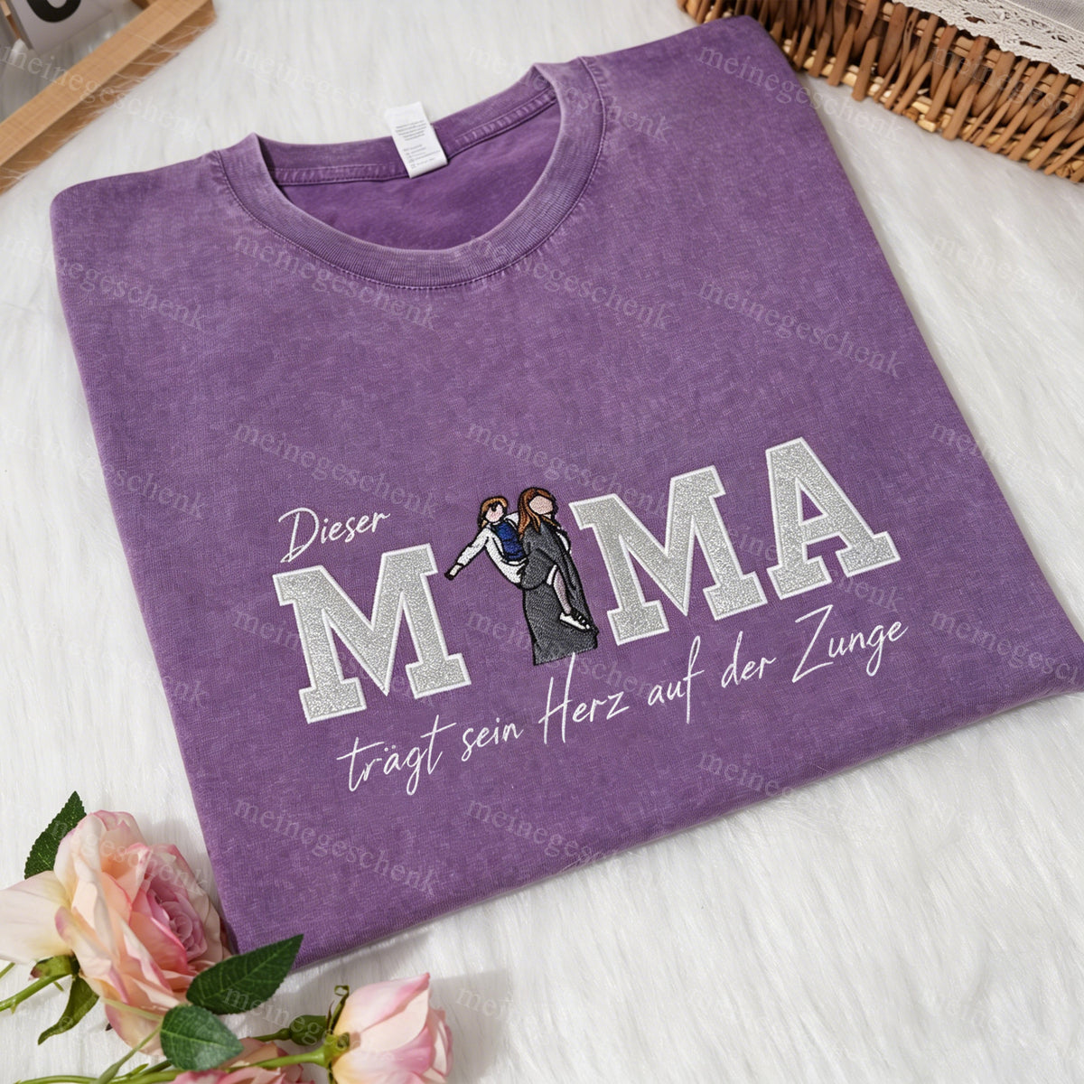 Diese Mama trägt ihr Herz auf der Zunge, Personalisiertes Mama Kinder Porträt Glitzerstickerei Waschungs T-Shirt