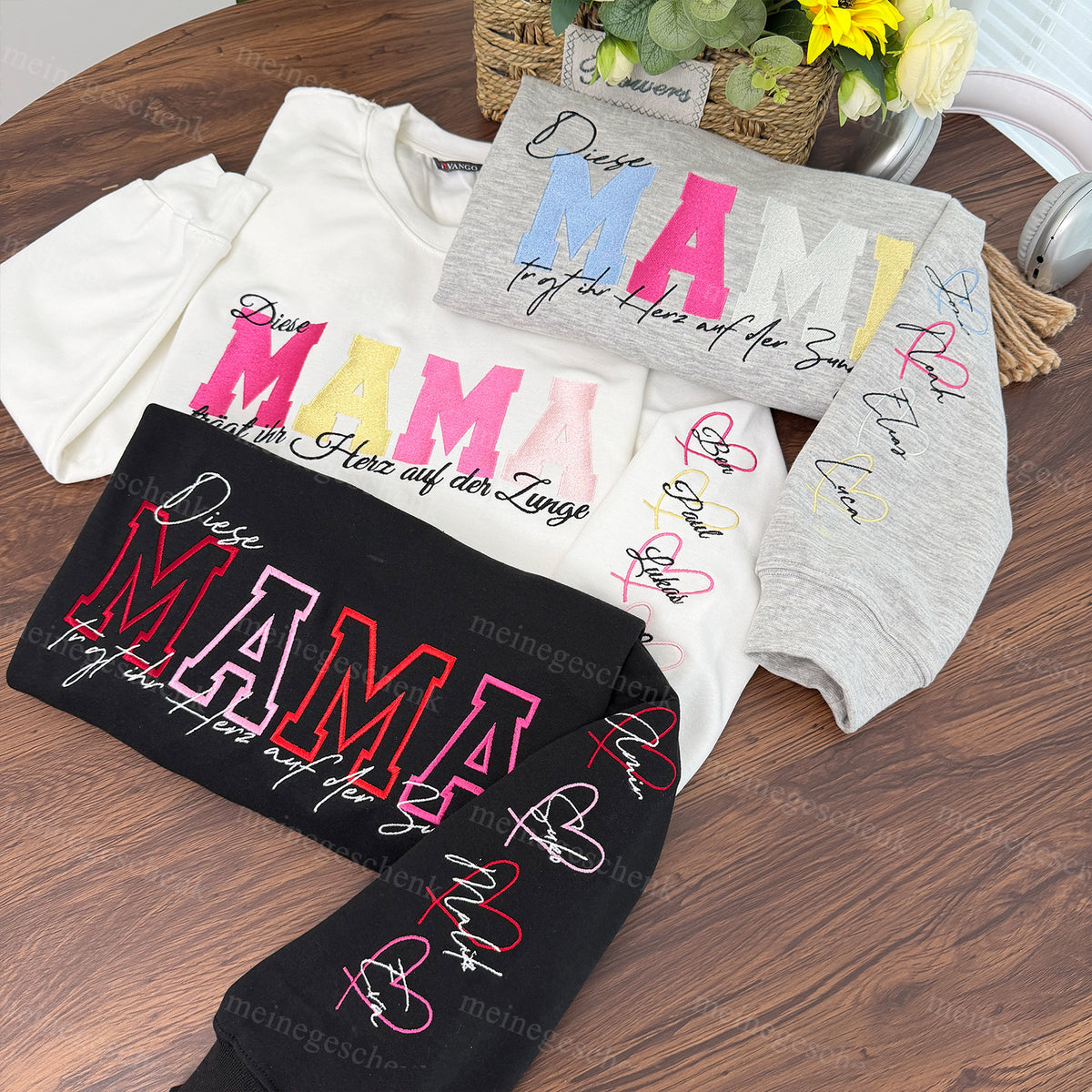 [Stickerei] Individuell besticktes Sweatshirt „Mama trägt ihr Herz auf dem Ärmel“, Muttertagsgeschenk