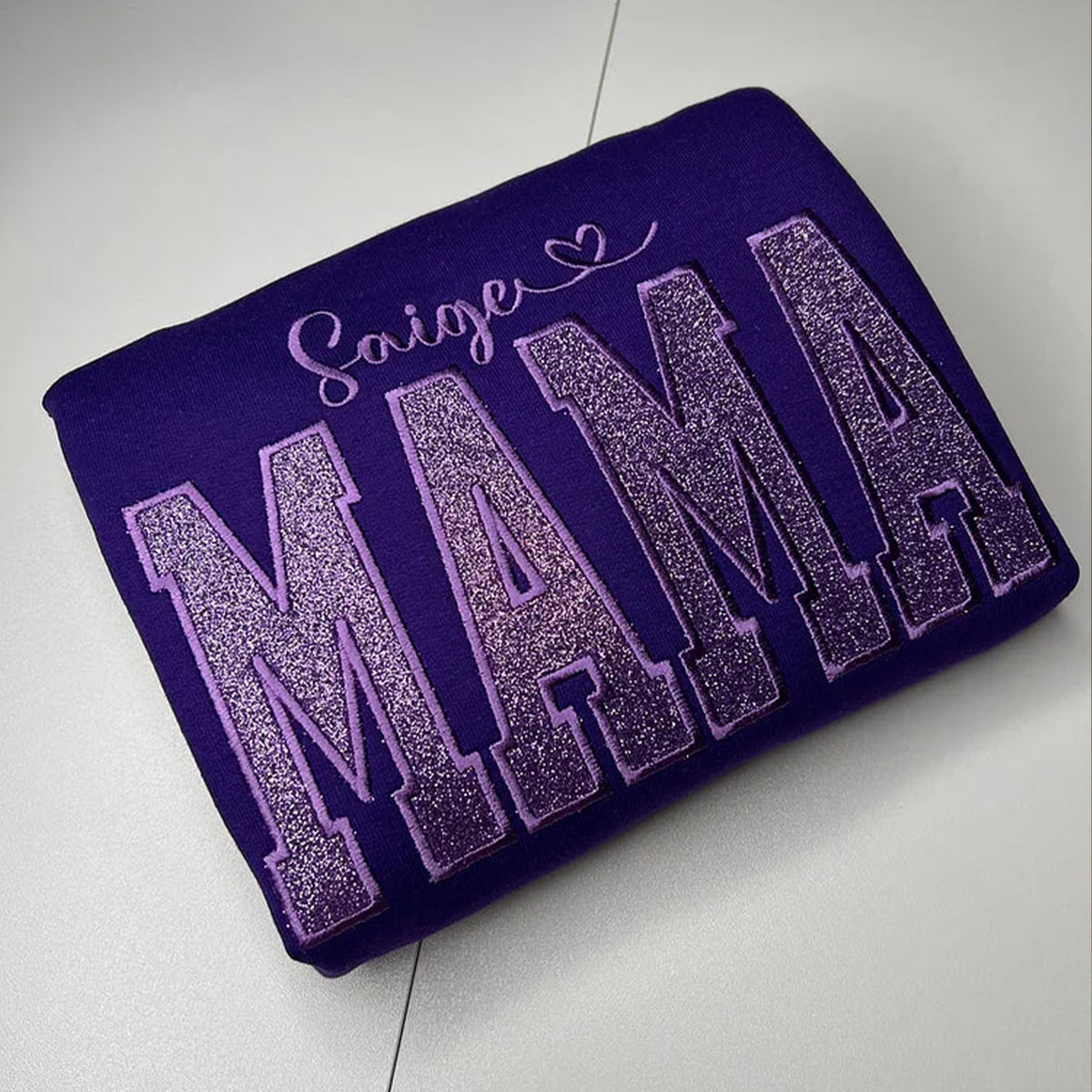 Glitzernder Paillettenpullover „MAMA“, ein umwerfendes Geschenk für Mama