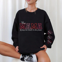 Achter elk geweldig kind staat een moeder – gepersonaliseerde, gepersonaliseerde unisex sweatshirt met ontwerp op de mouw – cadeau voor moeder, oma 