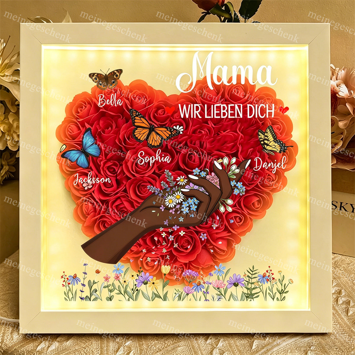 Personalisierter Bilderrahmen mit Rose & Schmetterling, Gravur mit den Namen der Familienmitglieder – Das Geschenk für Mama