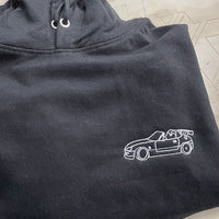 Individuell Bestickter Auto-Hoodie Geschenk für Autoliebhaber