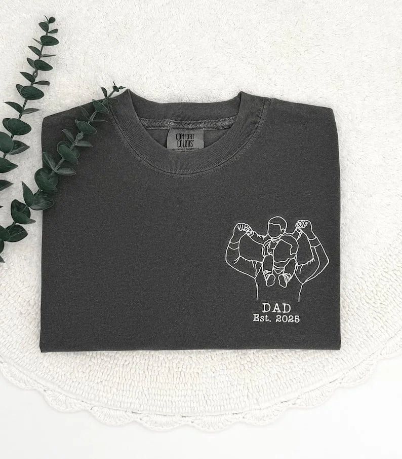 Personalisiertes Papa-Fotoshirt – Besticktes Porträt von Papa & Kindern – Individuelles Erinnerungsgeschenk zum Vatertag