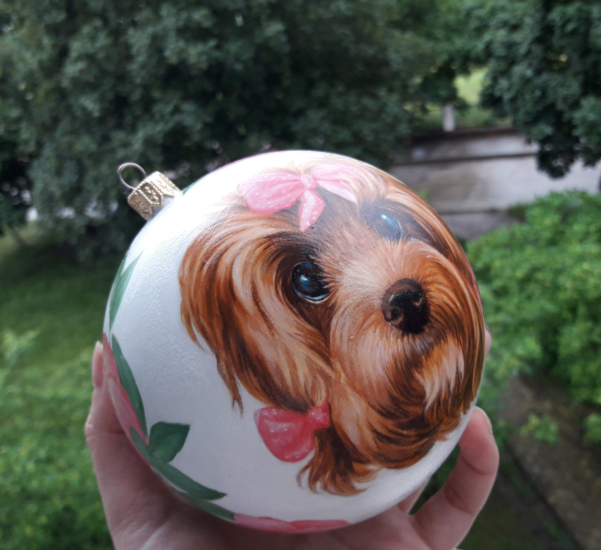 Individuell handbemalte Christbaumkugel mit Haustierporträt, personalisiertes Ornament, komplett von Hand bemalt nach einem Kundenfoto. Hundekunst