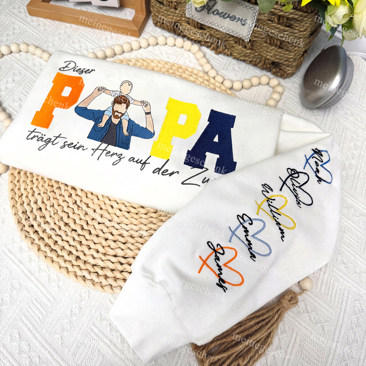 Individuell gestaltete Sweatshirts oder Kapuzenpullover mit gestickten Porträts von Vätern, Dieser Papa trägt sein Herz auf der Zunge