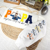Individuell gestaltete Sweatshirts oder Kapuzenpullover mit gestickten Porträts von Vätern, Dieser Papa trägt sein Herz auf der Zunge