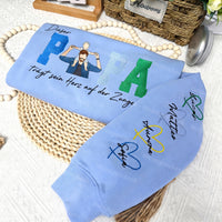 Individuell gestaltete Sweatshirts oder Kapuzenpullover mit gestickten Porträts von Vätern, Dieser Papa trägt sein Herz auf der Zunge