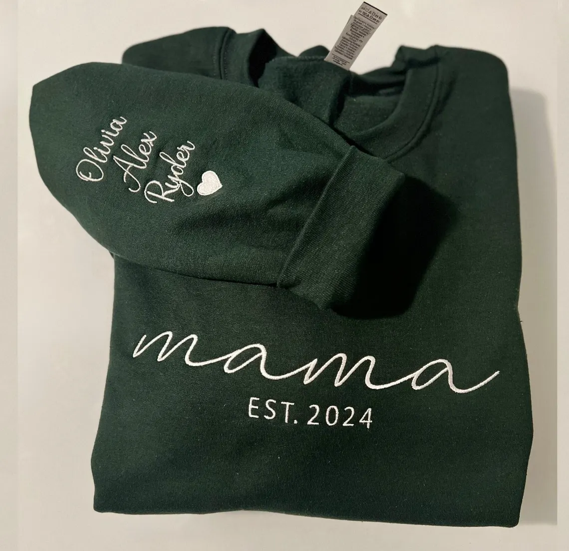 Besticktes Mama-Sweatshirt: Personalisierte Kindernamen & Datum – Geschenk für frischgebackene Mütter
