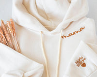 Personalisierter Kapuzenpullover mit Kragen und Ärmeln, bestickter Kapuzenpullover für Mama, Mutter, Großmutter mit Kindernamen, Kindernamen, personalisiert bestickt